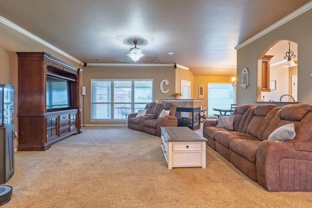 1712 Pecan Crossing Drive, Shawnee, OK 74804