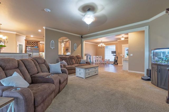 1712 Pecan Crossing Drive, Shawnee, OK 74804