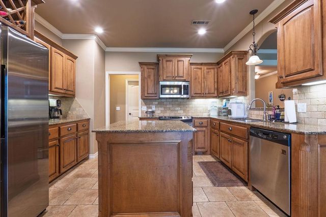 1712 Pecan Crossing Drive, Shawnee, OK 74804