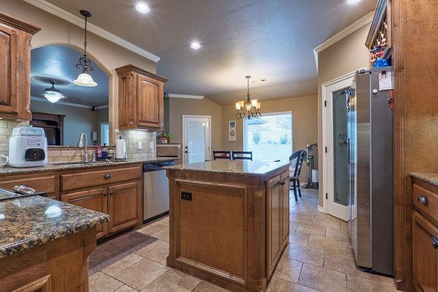 1712 Pecan Crossing Drive, Shawnee, OK 74804