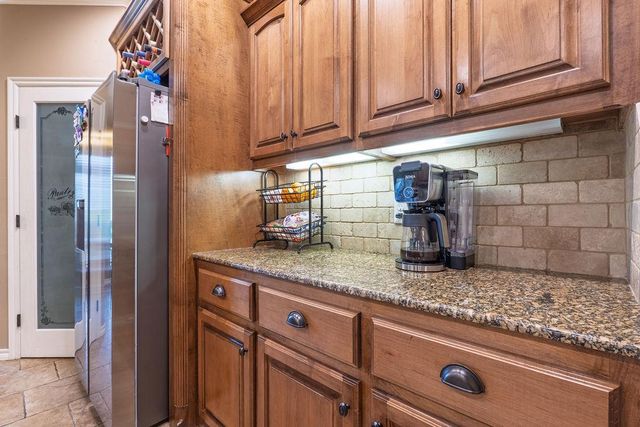 1712 Pecan Crossing Drive, Shawnee, OK 74804