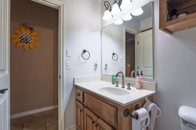 1712 Pecan Crossing Drive, Shawnee, OK 74804