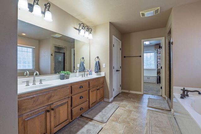1712 Pecan Crossing Drive, Shawnee, OK 74804