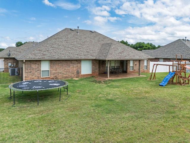 1712 Pecan Crossing Drive, Shawnee, OK 74804