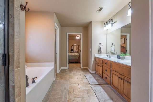 1712 Pecan Crossing Drive, Shawnee, OK 74804