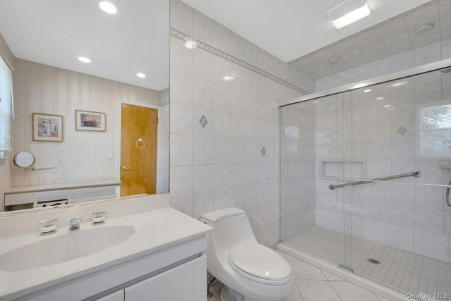 100 Neptune Avenue, New Rochelle, NY 10805