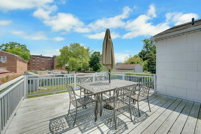 100 Neptune Avenue, New Rochelle, NY 10805