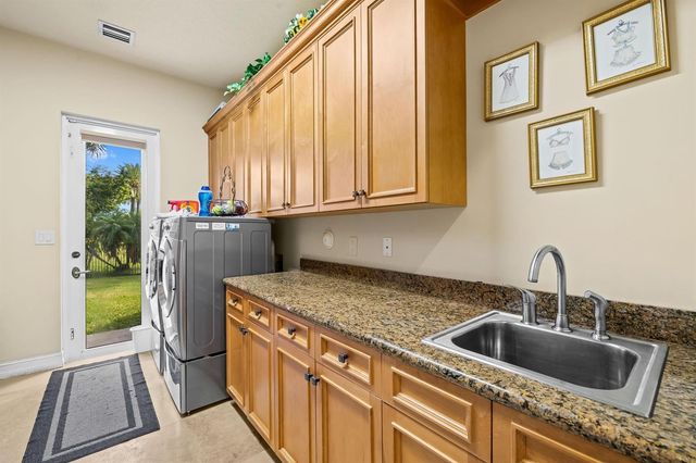 12741 Kapok Lane, Davie, FL 33330