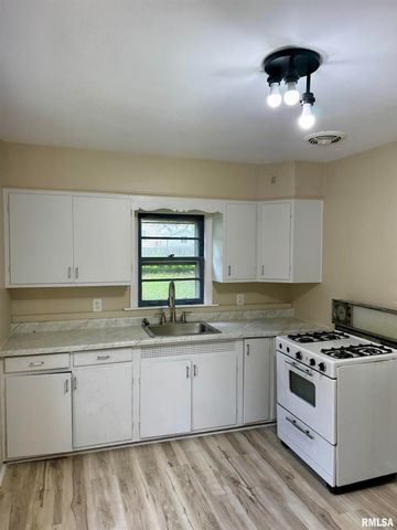 409 E THRUSH Avenue, Peoria, IL 61603