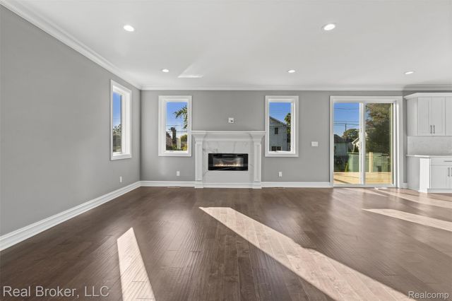 38165 Cherry Lane, Harrison Charter Township, MI 48045