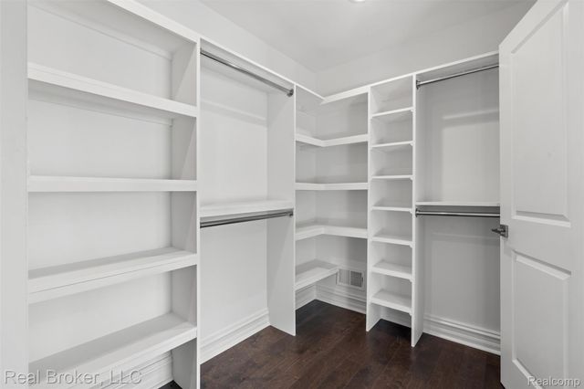 38165 Cherry Lane, Harrison Charter Township, MI 48045