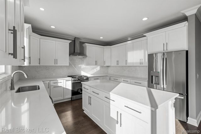 38165 Cherry Lane, Harrison Charter Township, MI 48045