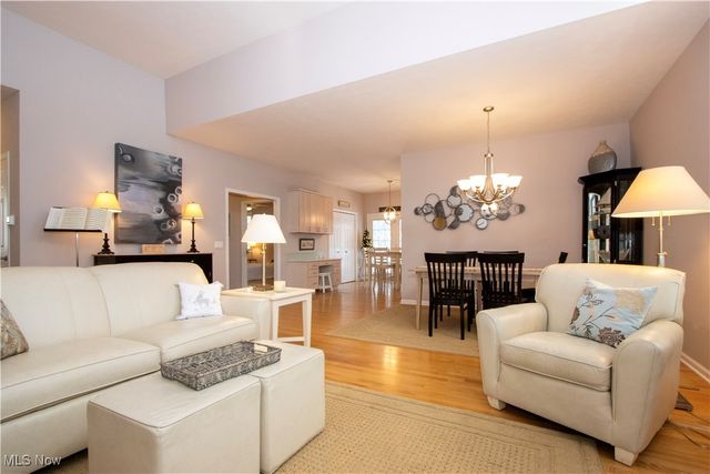 4201 Meadowcreek Lane, Copley, OH 44321