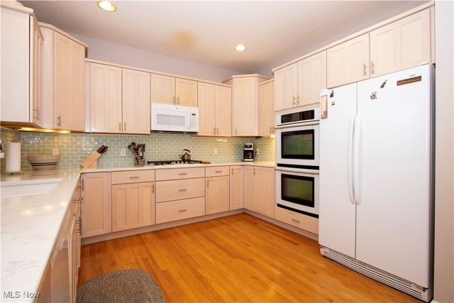 4201 Meadowcreek Lane, Copley, OH 44321