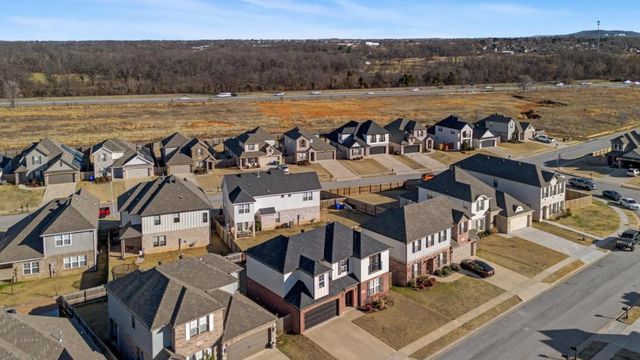 1319 Park Street, Lowell, AR 72745