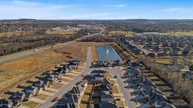 1319 Park Street, Lowell, AR 72745