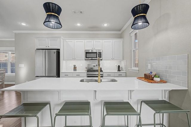 1319 Park Street, Lowell, AR 72745