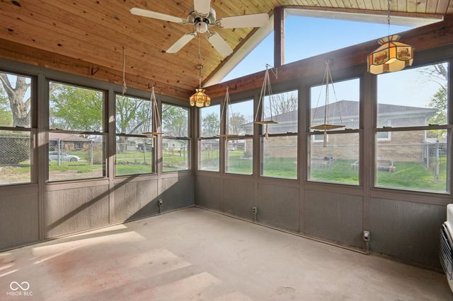 3029 San Jose Drive, Greenwood, IN 46143