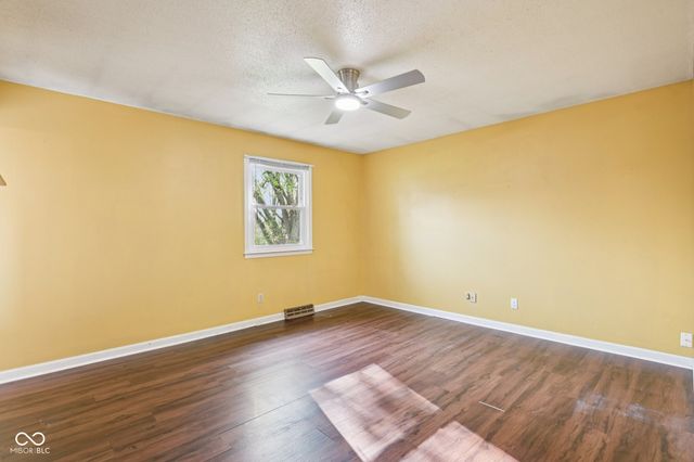 3029 San Jose Drive, Greenwood, IN 46143