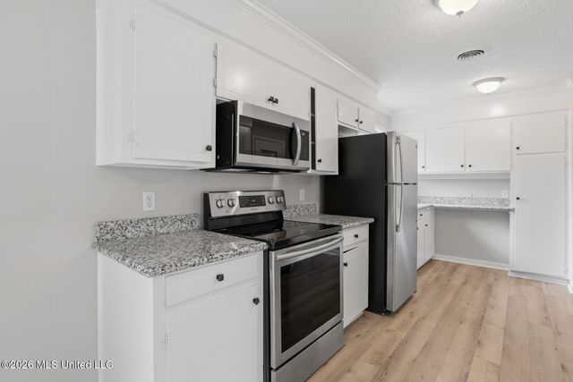 1501 Arlington Street, Clinton, MS 39056