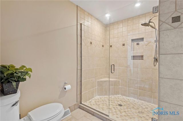 5310 Turnberry Lane, Sylvania, OH 43560