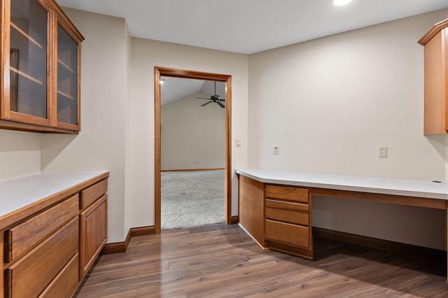 552 Fleetwood Drive N, Valparaiso, IN 46385