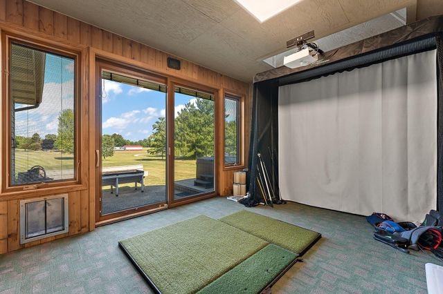 552 Fleetwood Drive N, Valparaiso, IN 46385