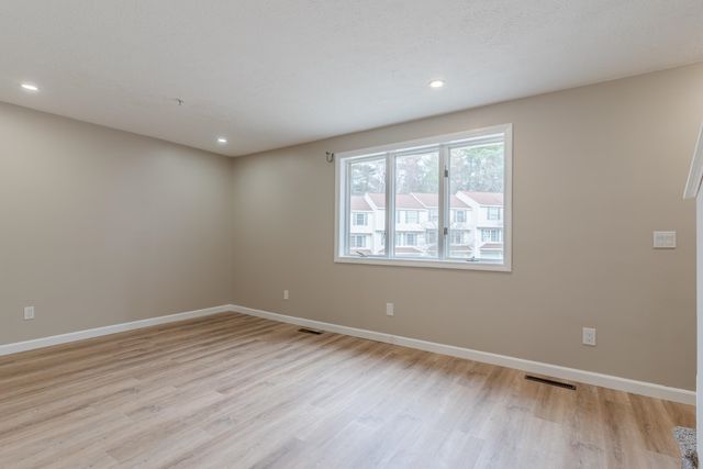57 Dunns Bridge Lane, Dover, NH 03820