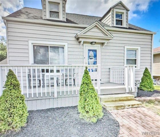 5113 Lake Avenue, Orchard Park, NY 14127