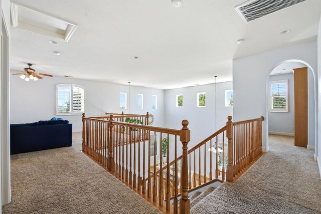 7082 E Ramona Way, Fresno, CA 93737