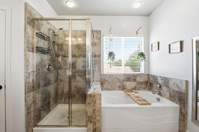 7082 E Ramona Way, Fresno, CA 93737
