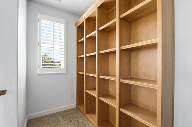 7082 E Ramona Way, Fresno, CA 93737