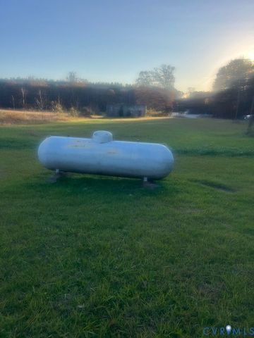 883 Chapmans Ford Rd, Greenville, VA 23847