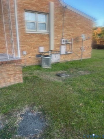 883 Chapmans Ford Rd, Greenville, VA 23847