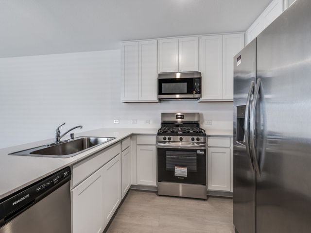 2045 Belgian Drive, Aubrey, TX 76227