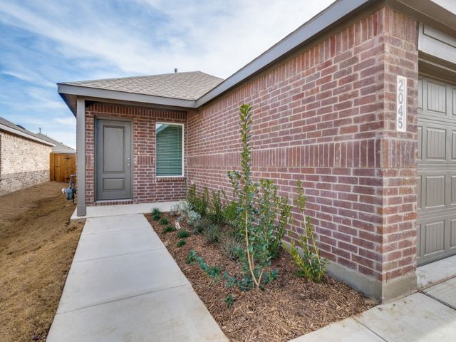 2045 Belgian Drive, Aubrey, TX 76227