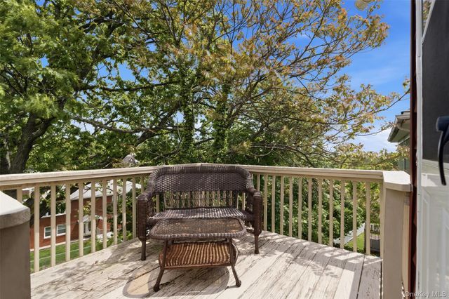 325 Glenbrook Avenue, Yonkers, NY 10705