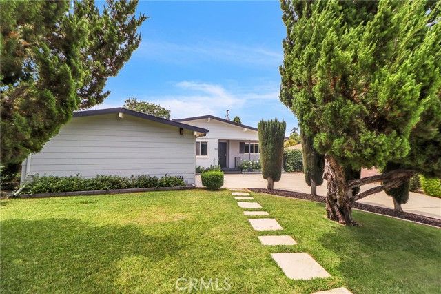 622 Esther Way, Redlands, CA 92373