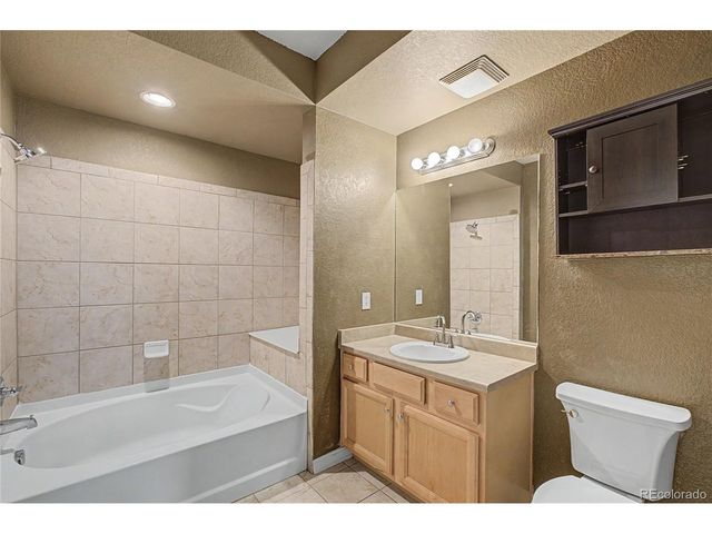 2133 Krisron Rd D-D203, Fort Collins, CO 80525