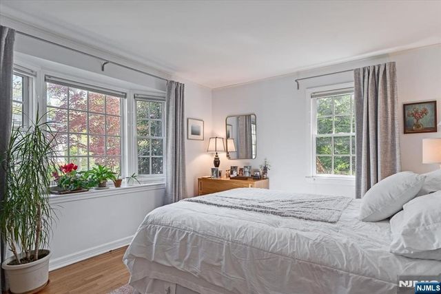 60 Oak Avenue, Tenafly, NJ 07670