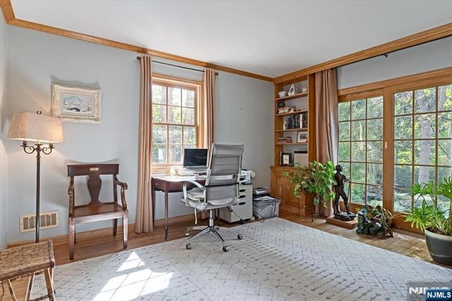 60 Oak Avenue, Tenafly, NJ 07670
