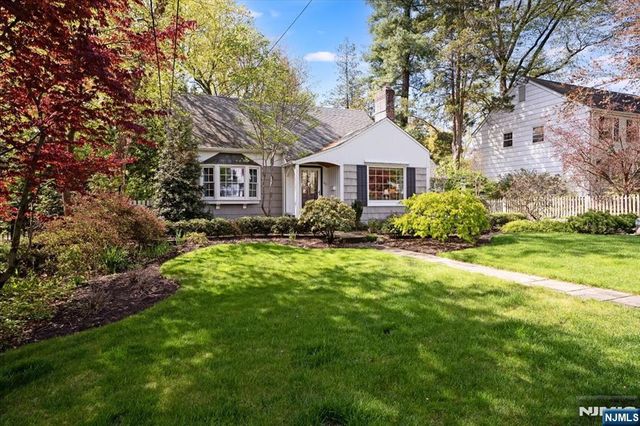 60 Oak Avenue, Tenafly, NJ 07670