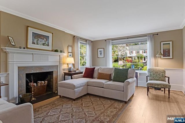 60 Oak Avenue, Tenafly, NJ 07670