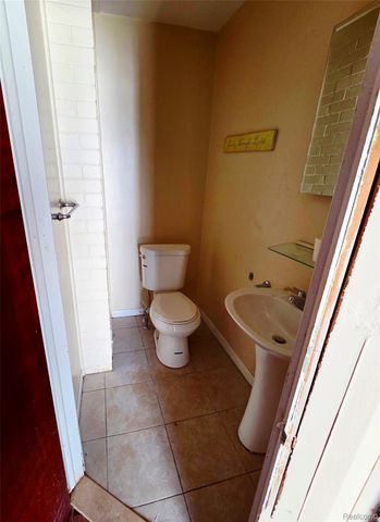 26354 Dale Court, Roseville, MI 48066