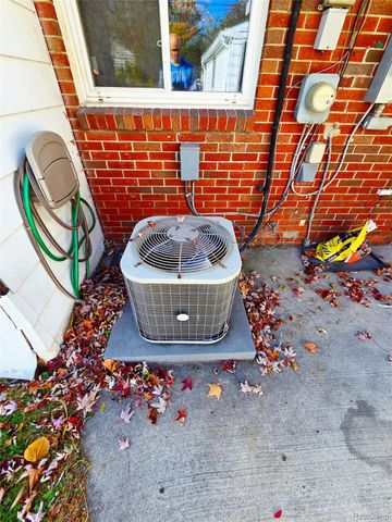 26354 Dale Court, Roseville, MI 48066