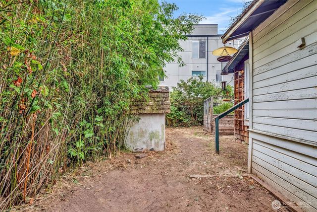 831 NW 52nd Street, Seattle, WA 98107