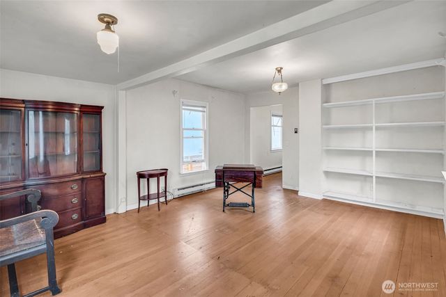 831 NW 52nd Street, Seattle, WA 98107