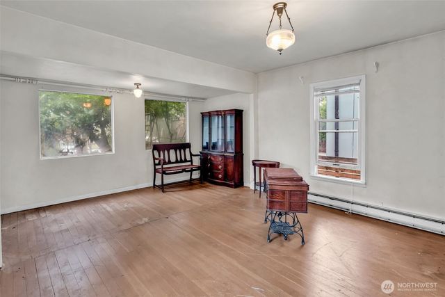 831 NW 52nd Street, Seattle, WA 98107