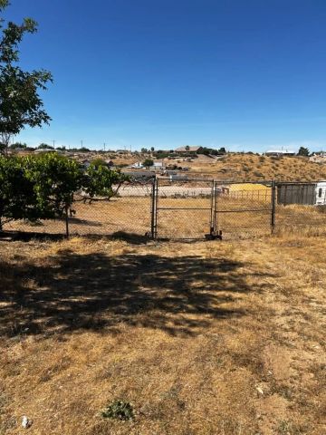 18312 Talisman, Hesperia, CA 92345