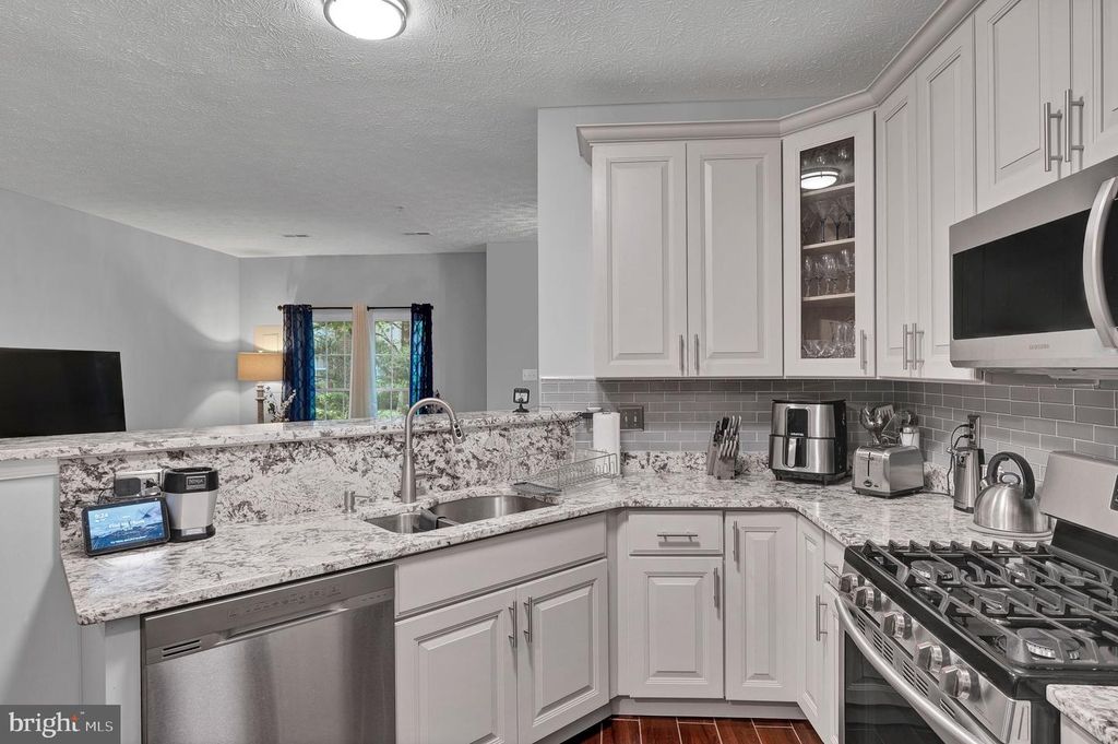 Image 8 of property listing at 3708 ELMCREST LN, Bowie, MD 20716